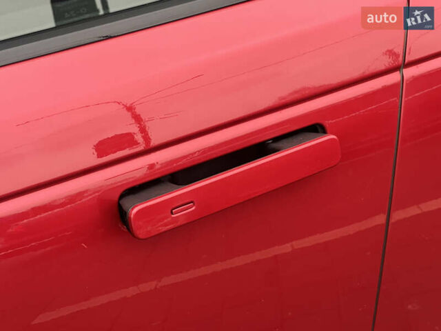 Червоний Ленд Ровер Рендж Ровер Велар, об'ємом двигуна 2 л та пробігом 82 тис. км за 39000 $, фото 8 на Automoto.ua