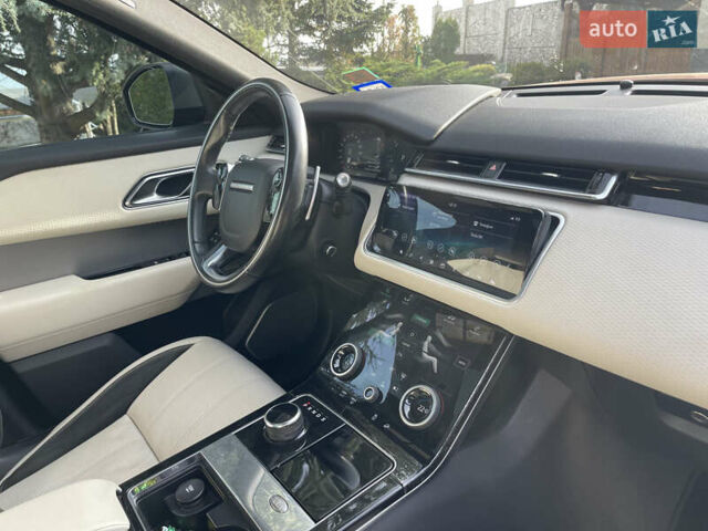 Червоний Ленд Ровер Рендж Ровер Велар, об'ємом двигуна 2 л та пробігом 133 тис. км за 34490 $, фото 45 на Automoto.ua
