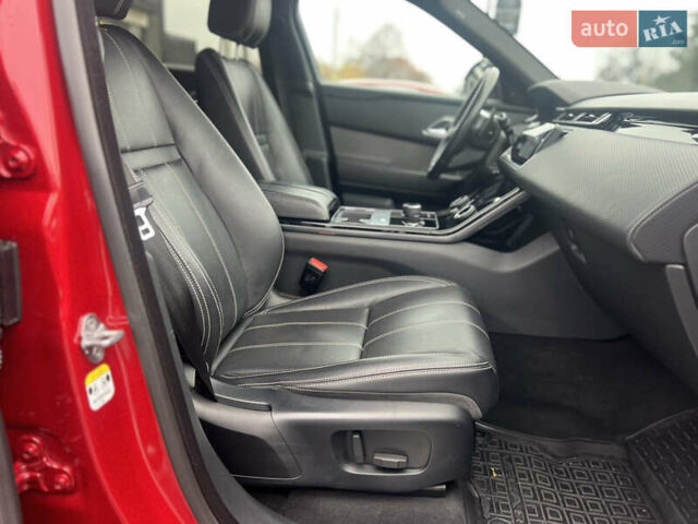 Красный Ленд Ровер Рендж Ровер Велар, объемом двигателя 2 л и пробегом 82 тыс. км за 35900 $, фото 15 на Automoto.ua