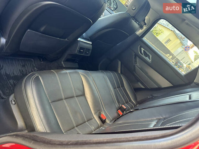 Червоний Ленд Ровер Рендж Ровер Велар, об'ємом двигуна 2 л та пробігом 100 тис. км за 31700 $, фото 29 на Automoto.ua