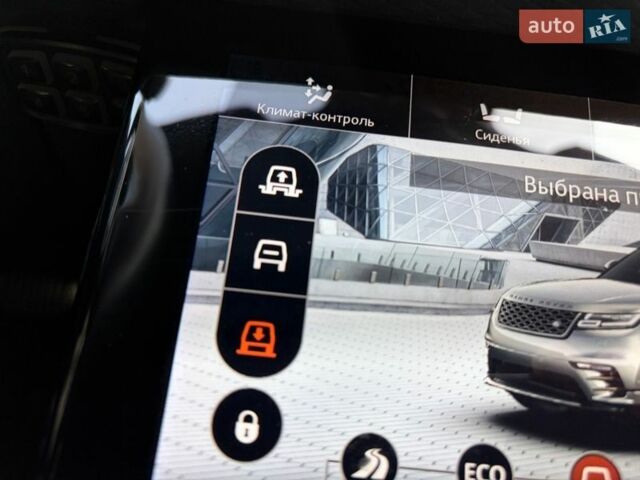 Червоний Ленд Ровер Рендж Ровер Велар, об'ємом двигуна 2 л та пробігом 111 тис. км за 44200 $, фото 39 на Automoto.ua