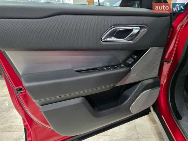 Червоний Ленд Ровер Рендж Ровер Велар, об'ємом двигуна 2 л та пробігом 176 тис. км за 32500 $, фото 42 на Automoto.ua