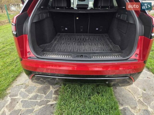 Красный Ленд Ровер Рендж Ровер Велар, объемом двигателя 2 л и пробегом 125 тыс. км за 35000 $, фото 19 на Automoto.ua