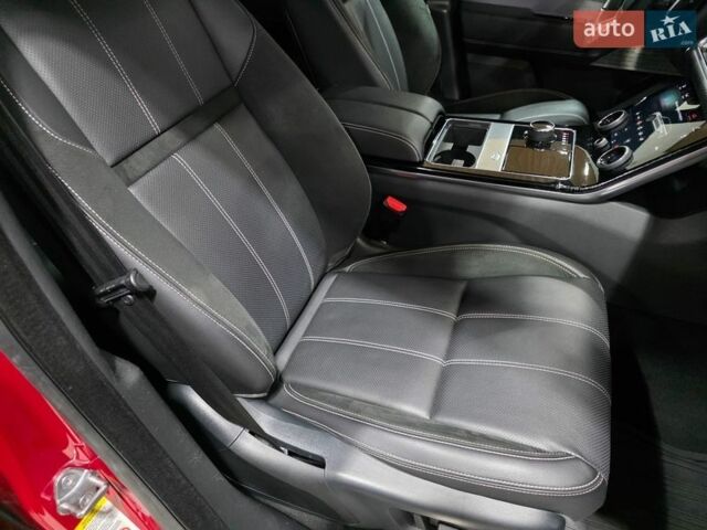 Червоний Ленд Ровер Рендж Ровер Велар, об'ємом двигуна 2 л та пробігом 176 тис. км за 32500 $, фото 60 на Automoto.ua