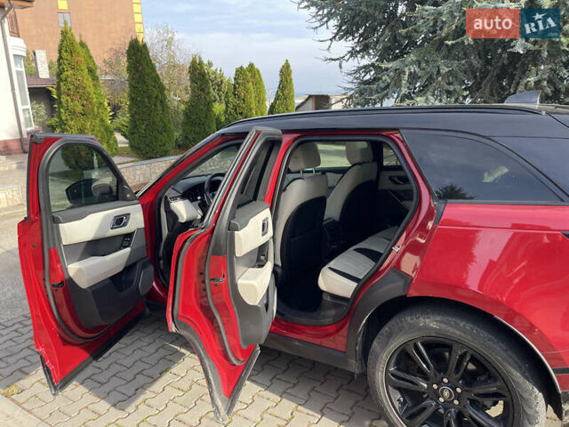 Червоний Ленд Ровер Рендж Ровер Велар, об'ємом двигуна 2 л та пробігом 133 тис. км за 34490 $, фото 47 на Automoto.ua