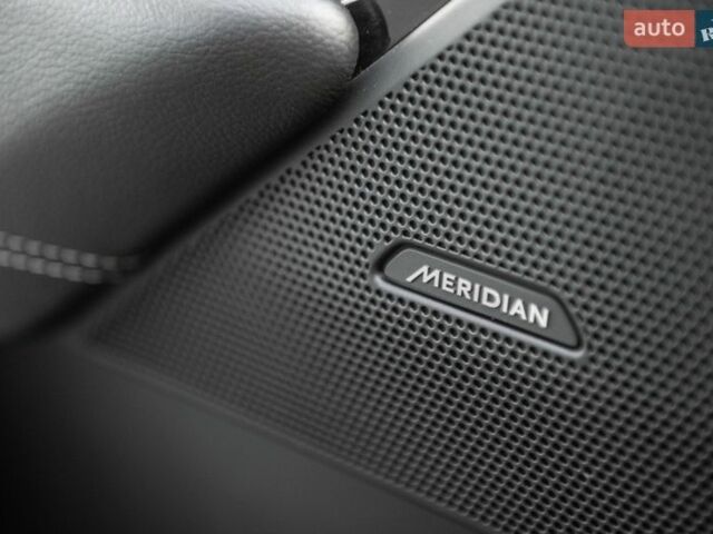 Червоний Ленд Ровер Рендж Ровер Велар, об'ємом двигуна 2 л та пробігом 82 тис. км за 38900 $, фото 30 на Automoto.ua