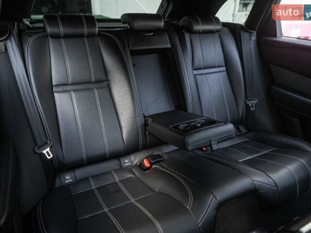 Червоний Ленд Ровер Рендж Ровер Велар, об'ємом двигуна 2 л та пробігом 82 тис. км за 38900 $, фото 20 на Automoto.ua