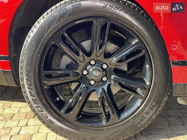 Червоний Ленд Ровер Рендж Ровер Велар, об'ємом двигуна 2 л та пробігом 133 тис. км за 34490 $, фото 30 на Automoto.ua