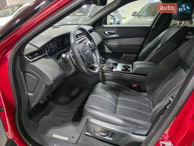 Червоний Ленд Ровер Рендж Ровер Велар, об'ємом двигуна 2 л та пробігом 176 тис. км за 32500 $, фото 40 на Automoto.ua