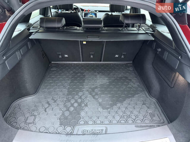 Красный Ленд Ровер Рендж Ровер Велар, объемом двигателя 2 л и пробегом 65 тыс. км за 47000 $, фото 42 на Automoto.ua