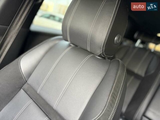 Червоний Ленд Ровер Рендж Ровер Велар, об'ємом двигуна 2 л та пробігом 99 тис. км за 43222 $, фото 31 на Automoto.ua