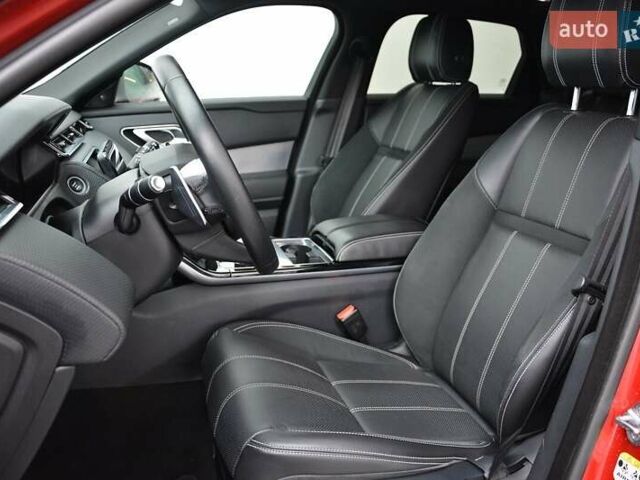 Красный Ленд Ровер Рендж Ровер Велар, объемом двигателя 2 л и пробегом 60 тыс. км за 42500 $, фото 4 на Automoto.ua