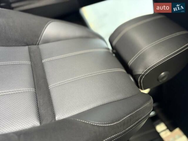 Червоний Ленд Ровер Рендж Ровер Велар, об'ємом двигуна 2 л та пробігом 99 тис. км за 43222 $, фото 32 на Automoto.ua