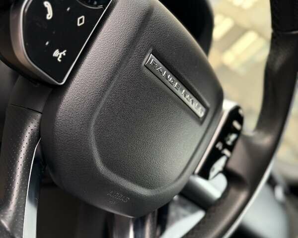 Червоний Ленд Ровер Рендж Ровер Велар, об'ємом двигуна 2 л та пробігом 99 тис. км за 43222 $, фото 26 на Automoto.ua