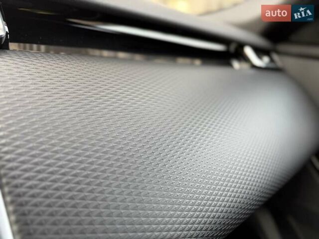 Червоний Ленд Ровер Рендж Ровер Велар, об'ємом двигуна 2 л та пробігом 99 тис. км за 43222 $, фото 33 на Automoto.ua