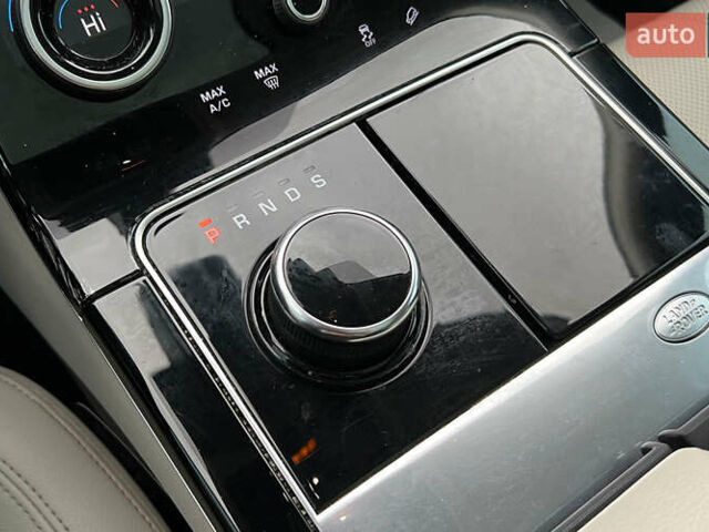 Червоний Ленд Ровер Рендж Ровер Велар, об'ємом двигуна 2 л та пробігом 145 тис. км за 30900 $, фото 18 на Automoto.ua