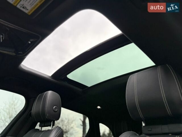 Красный Ленд Ровер Рендж Ровер Велар, объемом двигателя 2 л и пробегом 75 тыс. км за 33900 $, фото 50 на Automoto.ua