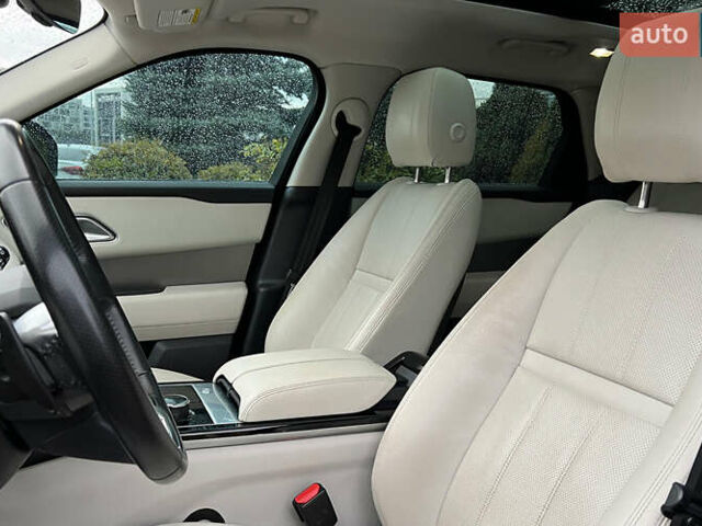 Червоний Ленд Ровер Рендж Ровер Велар, об'ємом двигуна 2 л та пробігом 145 тис. км за 30900 $, фото 8 на Automoto.ua