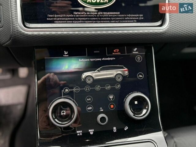 Красный Ленд Ровер Рендж Ровер Велар, объемом двигателя 2 л и пробегом 75 тыс. км за 33900 $, фото 57 на Automoto.ua