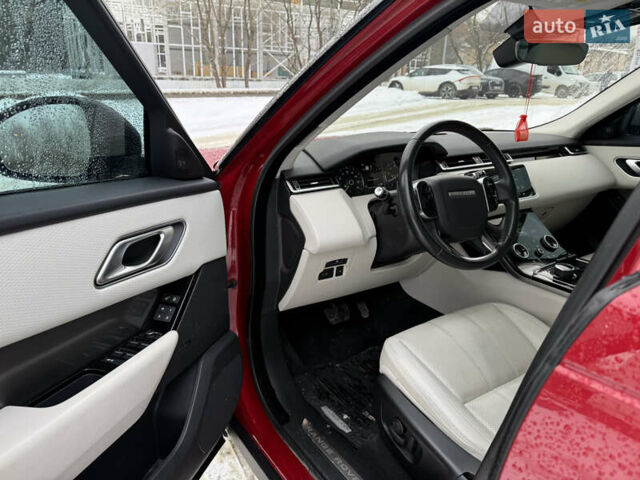 Червоний Ленд Ровер Рендж Ровер Велар, об'ємом двигуна 2 л та пробігом 145 тис. км за 28499 $, фото 9 на Automoto.ua