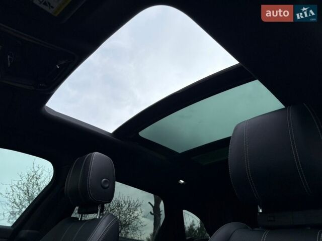 Красный Ленд Ровер Рендж Ровер Велар, объемом двигателя 2 л и пробегом 75 тыс. км за 33900 $, фото 49 на Automoto.ua