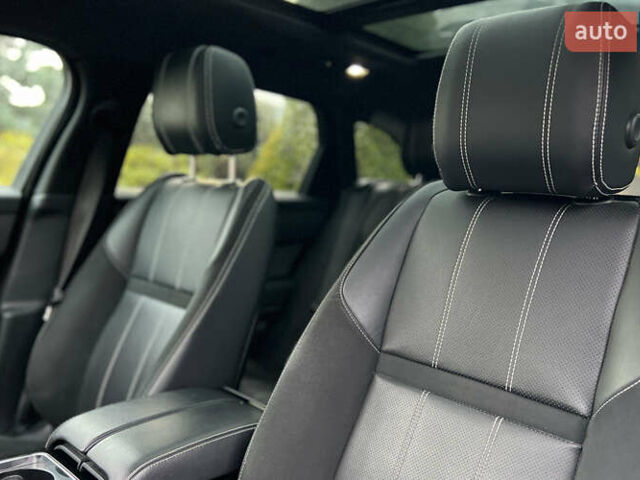 Червоний Ленд Ровер Рендж Ровер Велар, об'ємом двигуна 2 л та пробігом 91 тис. км за 31900 $, фото 9 на Automoto.ua