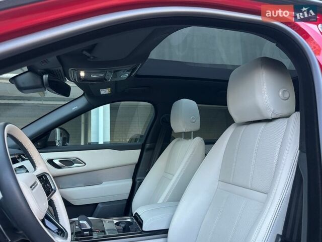 Червоний Ленд Ровер Рендж Ровер Велар, об'ємом двигуна 2 л та пробігом 31 тис. км за 59700 $, фото 36 на Automoto.ua