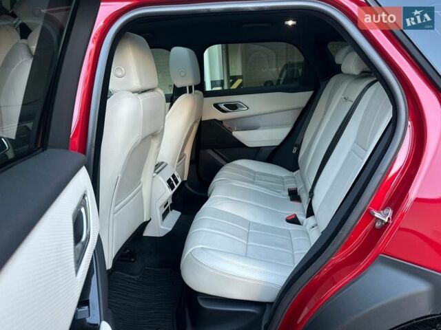 Червоний Ленд Ровер Рендж Ровер Велар, об'ємом двигуна 2 л та пробігом 31 тис. км за 59700 $, фото 37 на Automoto.ua