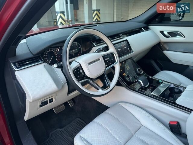 Червоний Ленд Ровер Рендж Ровер Велар, об'ємом двигуна 2 л та пробігом 31 тис. км за 59700 $, фото 33 на Automoto.ua
