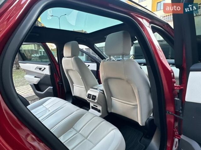 Червоний Ленд Ровер Рендж Ровер Велар, об'ємом двигуна 2 л та пробігом 31 тис. км за 59700 $, фото 44 на Automoto.ua
