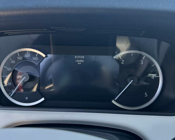 Красный Ленд Ровер Рендж Ровер Велар, объемом двигателя 2 л и пробегом 24 тыс. км за 72000 $, фото 14 на Automoto.ua