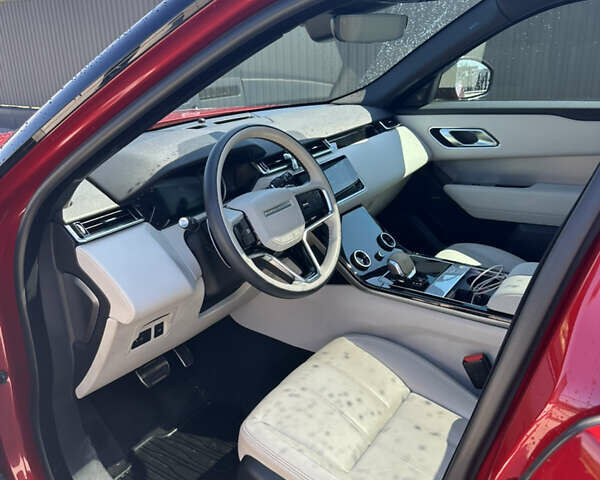 Красный Ленд Ровер Рендж Ровер Велар, объемом двигателя 2 л и пробегом 24 тыс. км за 72000 $, фото 10 на Automoto.ua