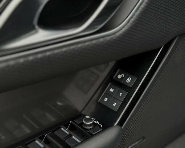 Ленд Ровер Рендж Ровер Велар 2017 в Тернополе на Automoto.ua Ленд Ровер Рендж Ровер Велар, объемом двигателя 2 л и пробегом 149 тыс. км за 31500 $, фото 15 на Automoto.ua