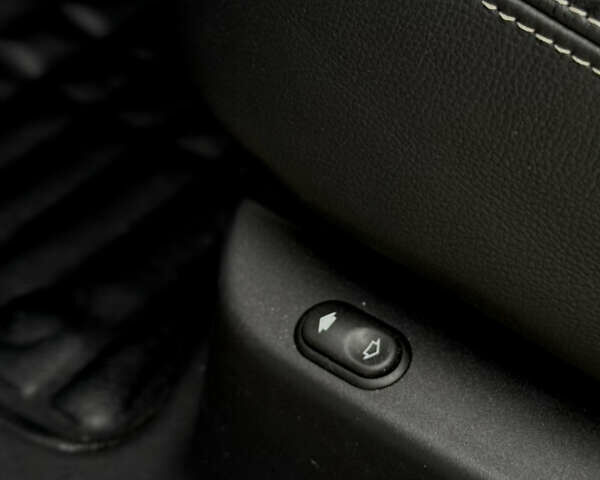 Ленд Ровер Рендж Ровер Велар 2017 в Тернополе на Automoto.ua Ленд Ровер Рендж Ровер Велар, объемом двигателя 2 л и пробегом 149 тыс. км за 31500 $, фото 21 на Automoto.ua