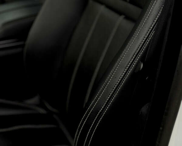 Ленд Ровер Рендж Ровер Велар 2017 в Тернополе на Automoto.ua Ленд Ровер Рендж Ровер Велар, объемом двигателя 2 л и пробегом 149 тыс. км за 31500 $, фото 19 на Automoto.ua