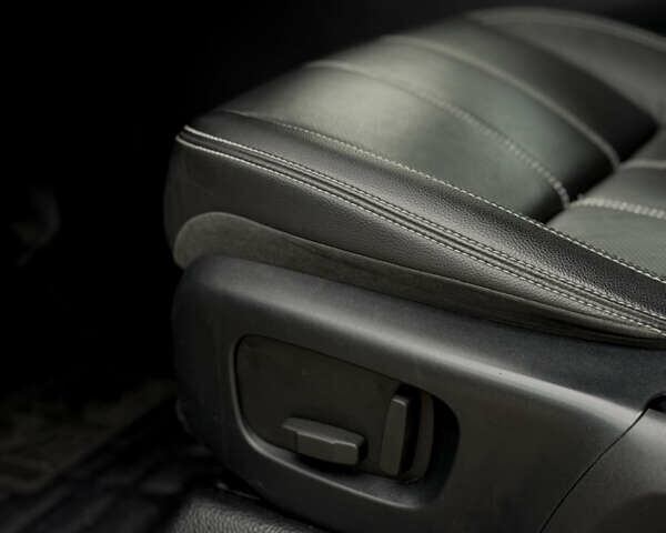 Ленд Ровер Рендж Ровер Велар 2017 в Тернополе на Automoto.ua Ленд Ровер Рендж Ровер Велар, объемом двигателя 2 л и пробегом 149 тыс. км за 31500 $, фото 20 на Automoto.ua