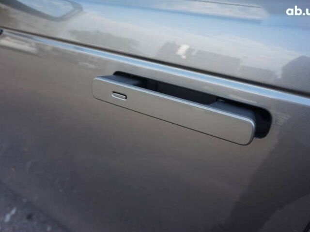 Ленд Ровер Рендж Ровер Велар, об'ємом двигуна 2 л та пробігом 26 тис. км за 46000 $, фото 15 на Automoto.ua