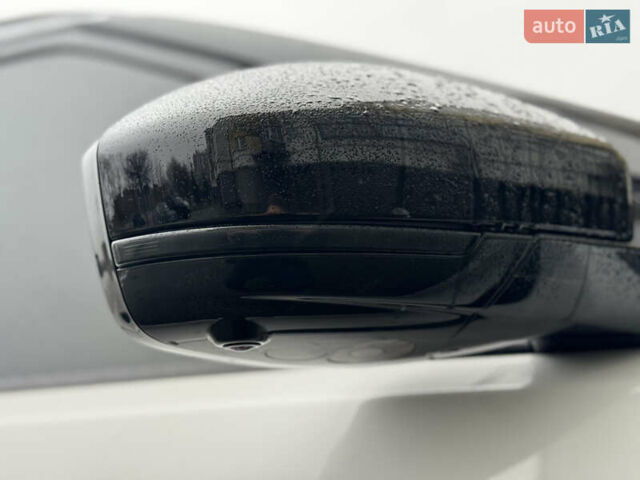 Ленд Ровер Рендж Ровер Велар, объемом двигателя 2.99 л и пробегом 137 тыс. км за 49750 $, фото 13 на Automoto.ua