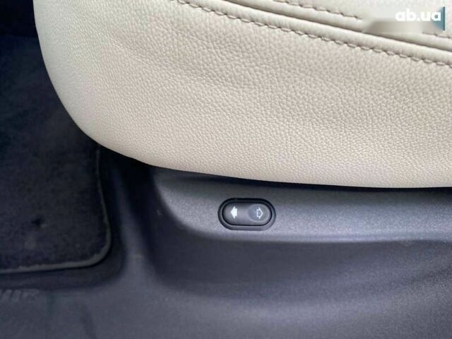 Ленд Ровер Рендж Ровер Велар, объемом двигателя 3 л и пробегом 185 тыс. км за 39900 $, фото 19 на Automoto.ua