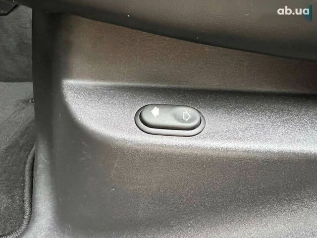 Ленд Ровер Рендж Ровер Велар, объемом двигателя 3 л и пробегом 87 тыс. км за 39900 $, фото 27 на Automoto.ua