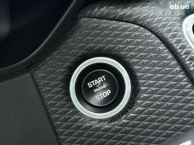 Ленд Ровер Рендж Ровер Велар, объемом двигателя 2 л и пробегом 127 тыс. км за 27900 $, фото 18 на Automoto.ua