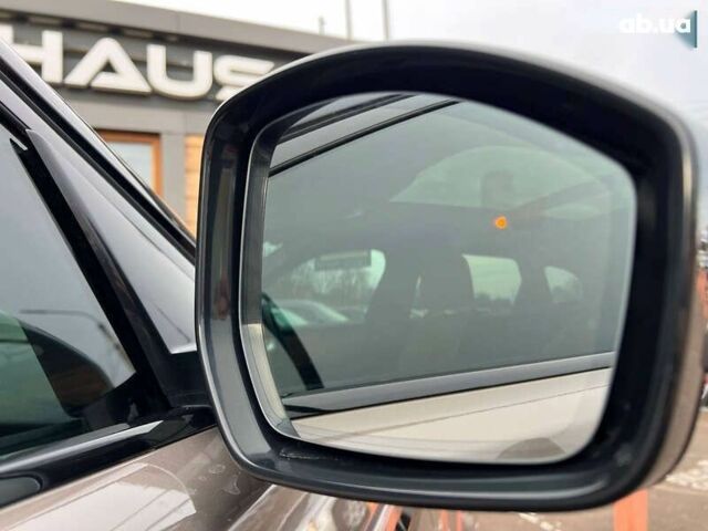 Ленд Ровер Рендж Ровер Велар, объемом двигателя 3 л и пробегом 87 тыс. км за 39900 $, фото 29 на Automoto.ua