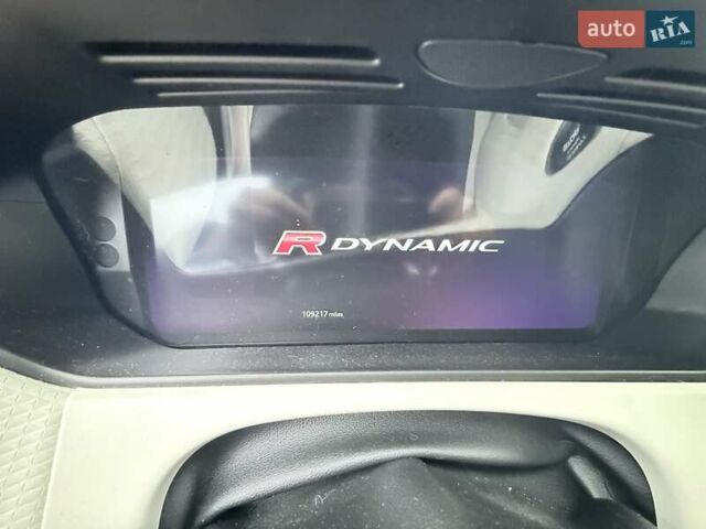 Ленд Ровер Рендж Ровер Велар, объемом двигателя 3 л и пробегом 176 тыс. км за 12500 $, фото 12 на Automoto.ua