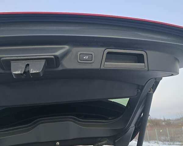 Ленд Ровер Рендж Ровер Велар, объемом двигателя 2 л и пробегом 105 тыс. км за 39999 $, фото 21 на Automoto.ua