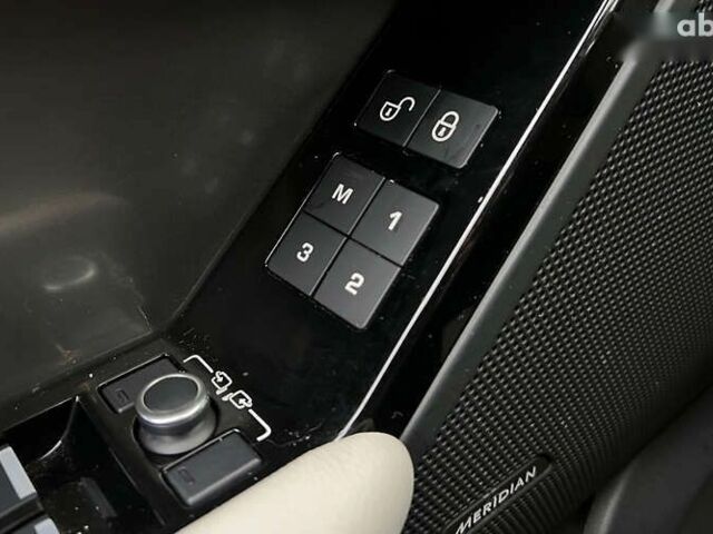 Ленд Ровер Рендж Ровер Велар, объемом двигателя 2 л и пробегом 145 тыс. км за 30900 $, фото 19 на Automoto.ua