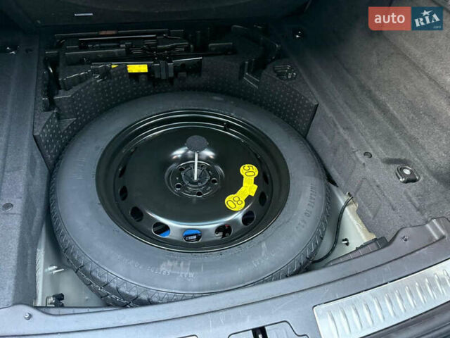 Ленд Ровер Рендж Ровер Велар, объемом двигателя 2 л и пробегом 35 тыс. км за 53000 $, фото 23 на Automoto.ua