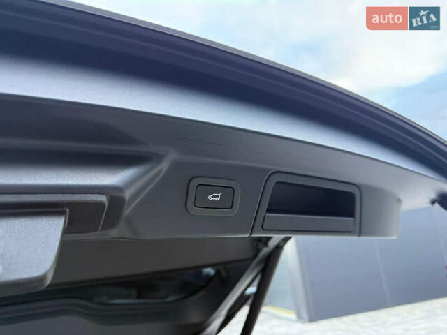 Ленд Ровер Рендж Ровер Велар, объемом двигателя 2 л и пробегом 35 тыс. км за 53000 $, фото 24 на Automoto.ua