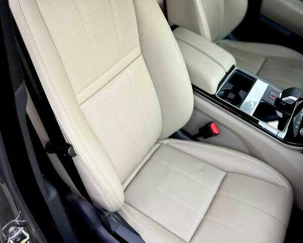 Ленд Ровер Рендж Ровер Велар, объемом двигателя 2 л и пробегом 35 тыс. км за 53000 $, фото 12 на Automoto.ua