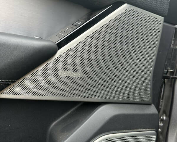 Ленд Ровер Рендж Ровер Велар, объемом двигателя 3 л и пробегом 111 тыс. км за 45900 $, фото 34 на Automoto.ua