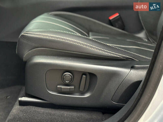 Ленд Ровер Рендж Ровер Велар, объемом двигателя 2 л и пробегом 44 тыс. км за 48500 $, фото 8 на Automoto.ua